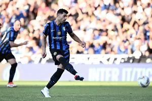 记者：埃因霍温有意租借引进国米前锋塔雷米，愿意负担大部分薪资